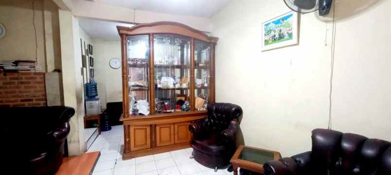 dijual rumah pondok aren