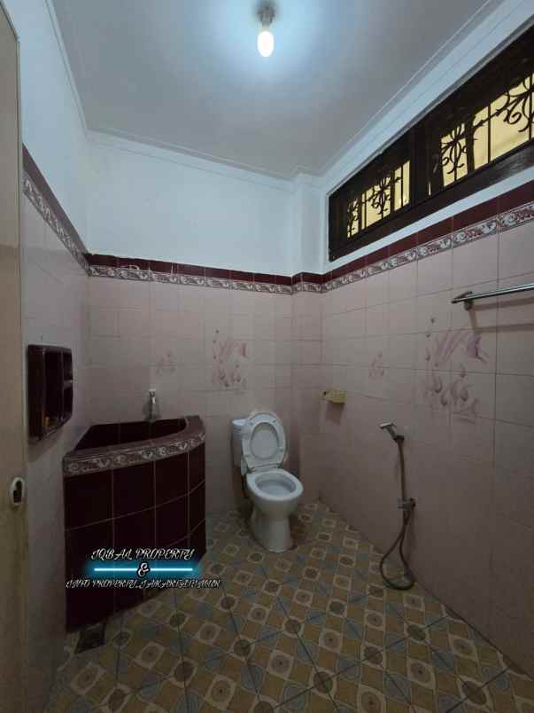 dijual rumah pondok bambu