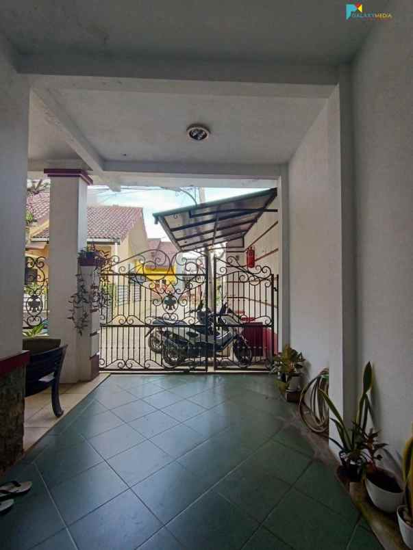 dijual rumah pondok gede bekasi