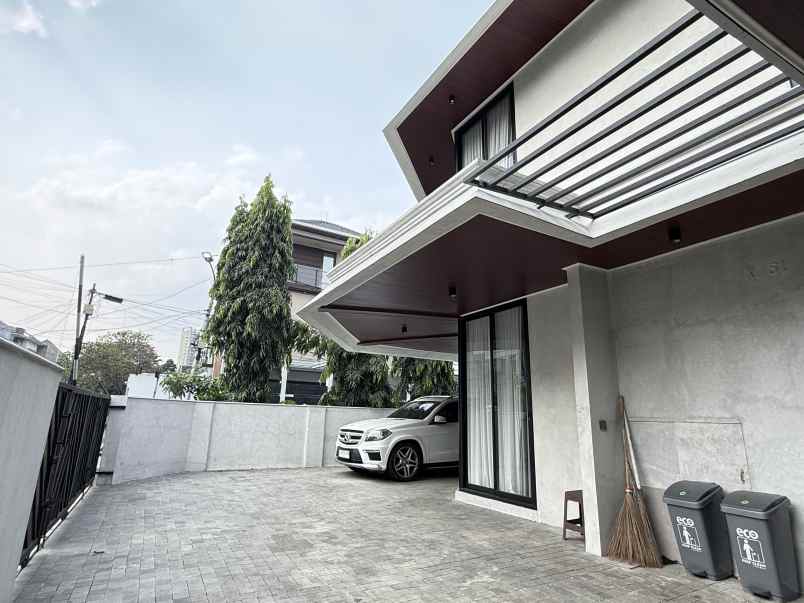 dijual rumah pondok indah