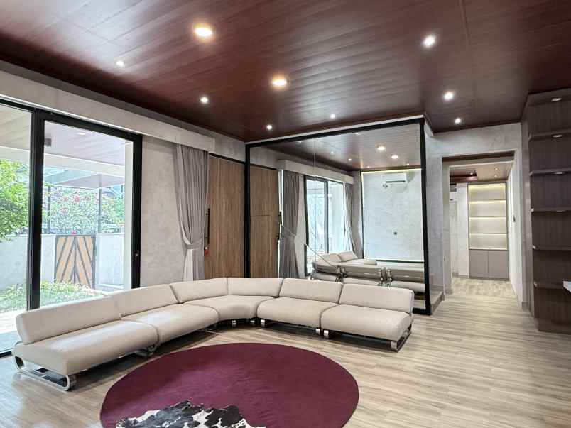 dijual rumah pondok indah