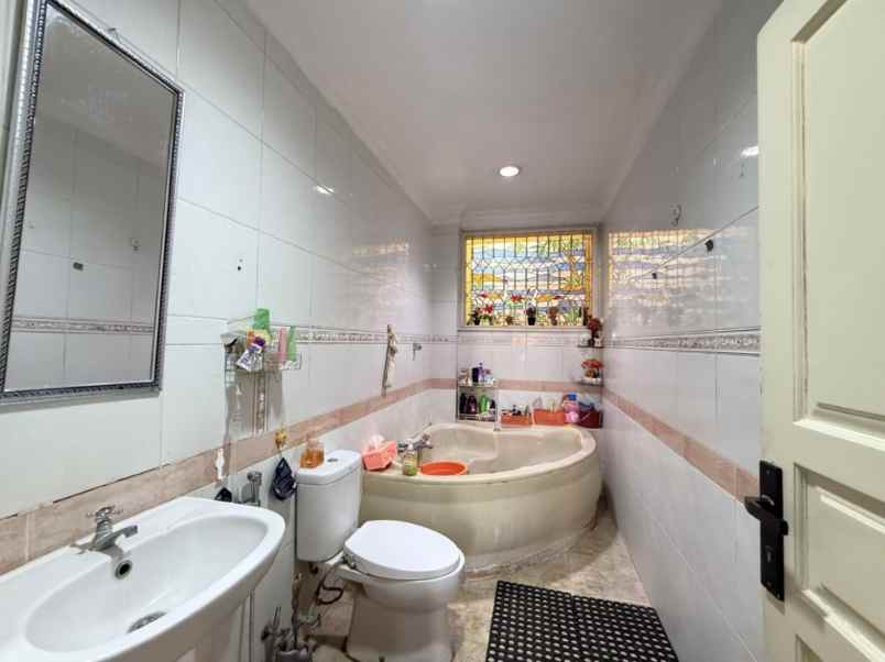 dijual rumah pondok indah jakarta selatan