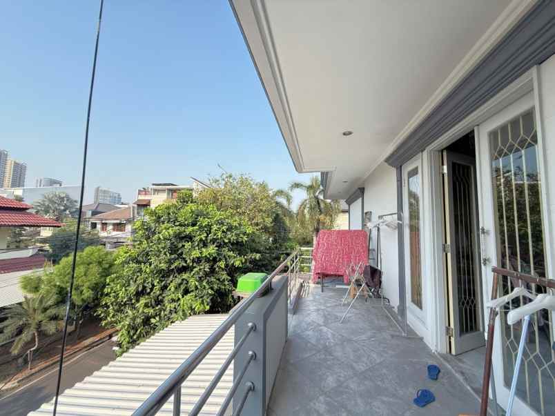 dijual rumah pondok indah jakarta selatan