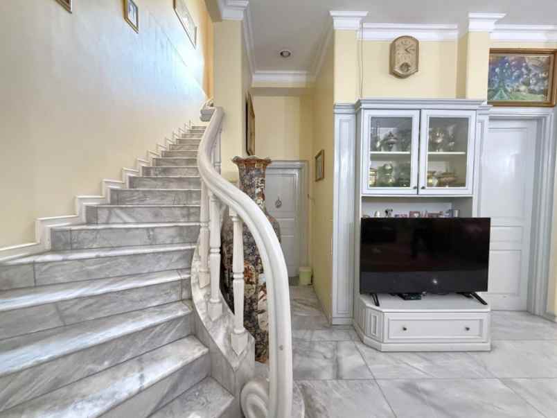 dijual rumah pondok indah jakarta selatan