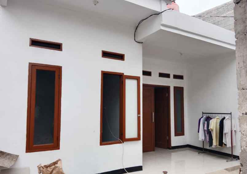dijual rumah pondok kacang barat pondok