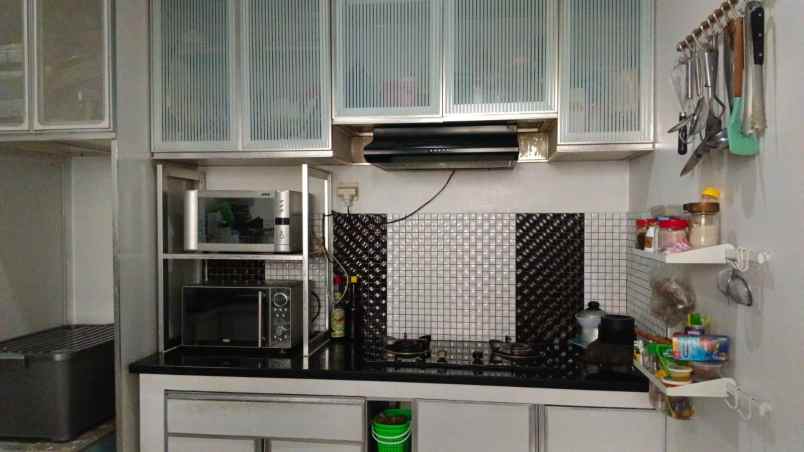 dijual rumah pondok kelapa