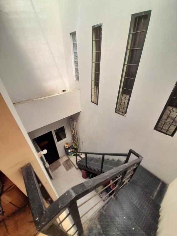 dijual rumah pondok kelapa jaktim