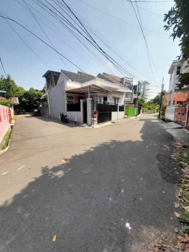 dijual rumah pondok kelapa jaktim