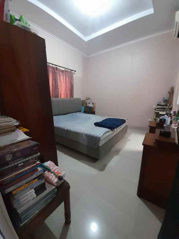 dijual rumah pondok kelapa jaktim