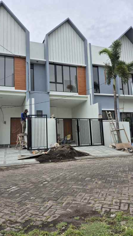 dijual rumah prapen indah