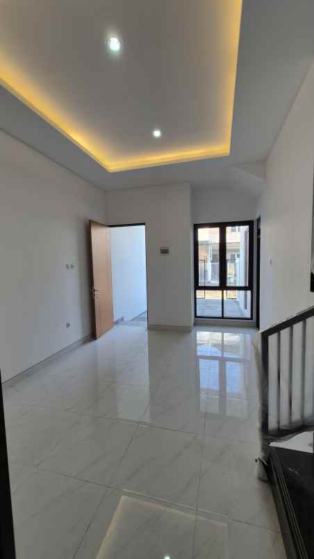 dijual rumah prapen indah