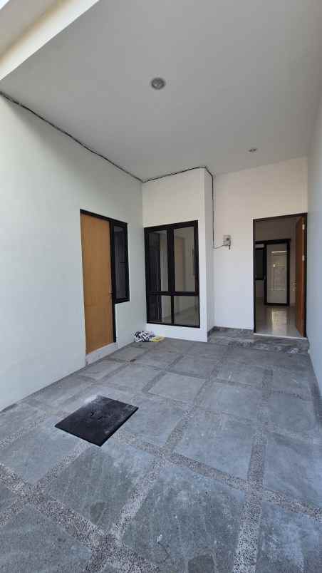 dijual rumah prapen indah
