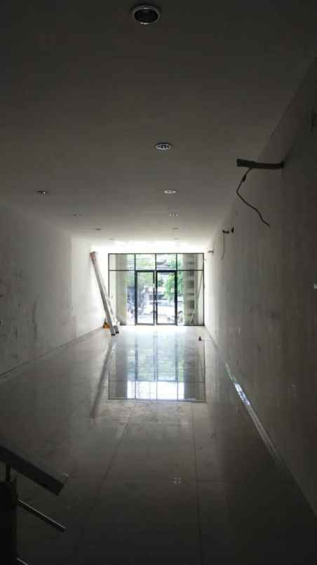 dijual rumah pucang anom