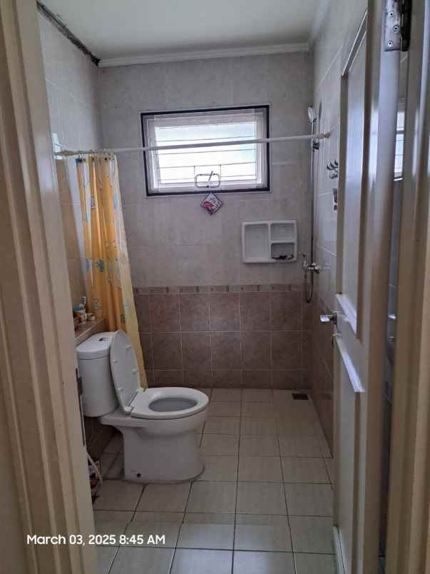 dijual rumah puri galaxy