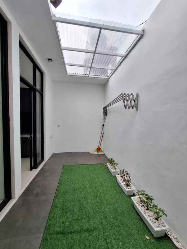 dijual rumah purwomartani