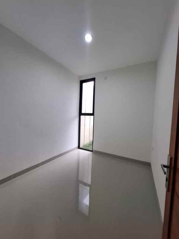 dijual rumah purwomartani