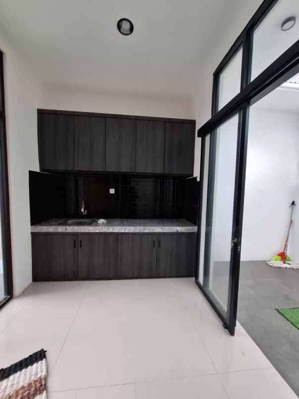 dijual rumah purwomartani