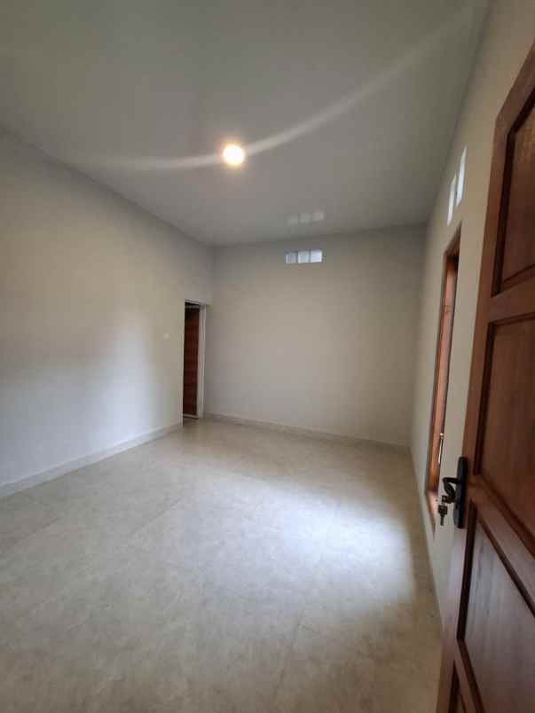 dijual rumah purwomartani