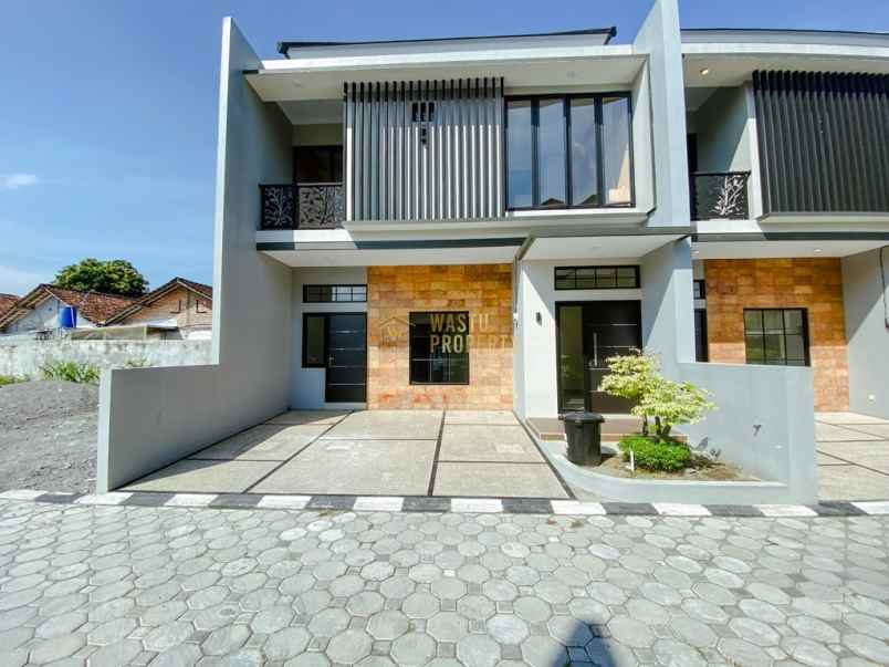 dijual rumah purwomartani kalasan