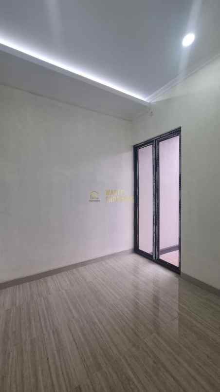 dijual rumah purwomartani kec kalasan