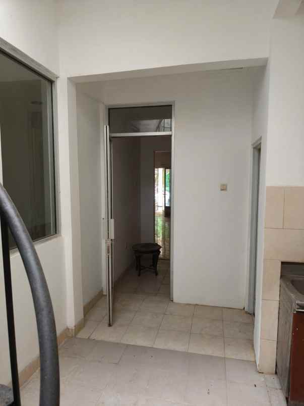 dijual rumah raffles cibubur