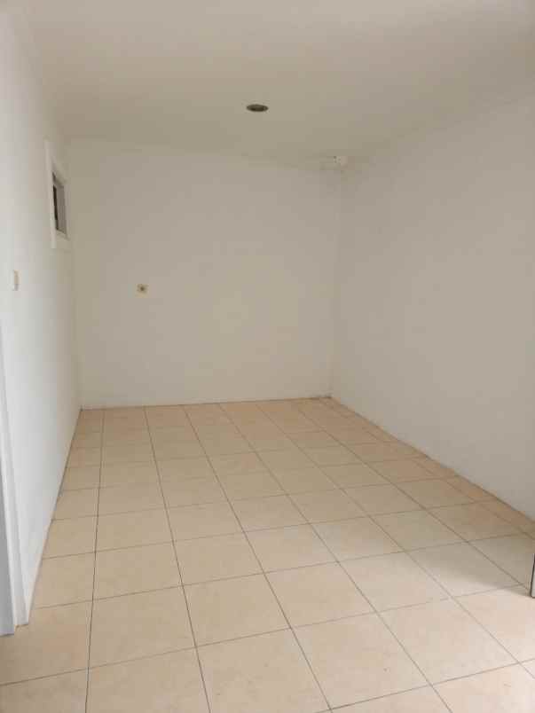 dijual rumah raffles cibubur