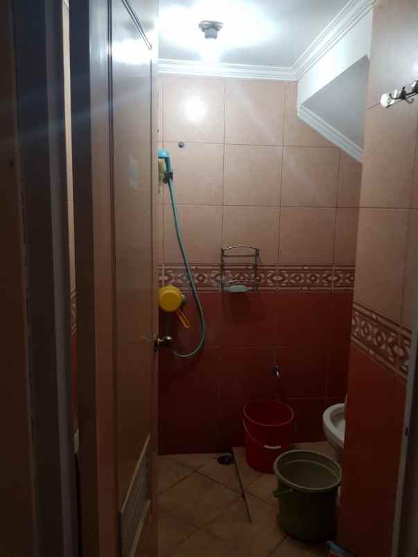 dijual rumah raffles hills cibubur