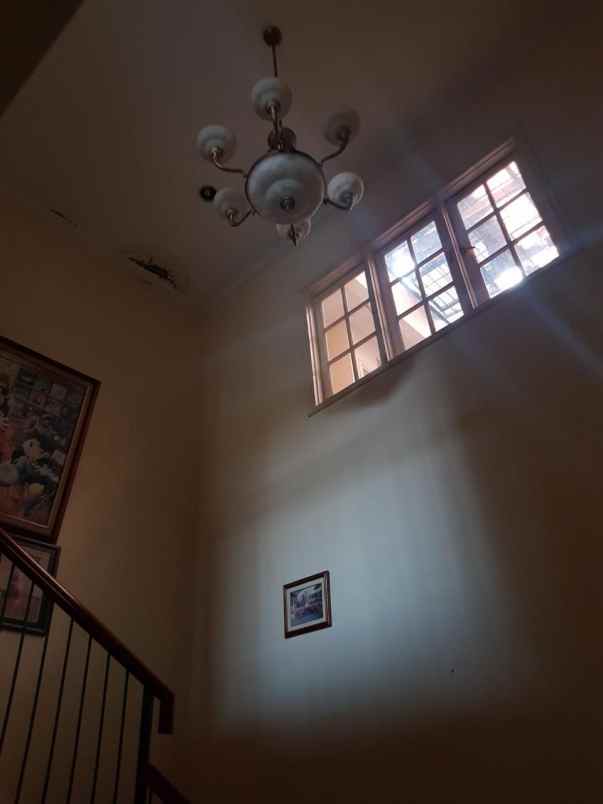 dijual rumah raffles hills cibubur