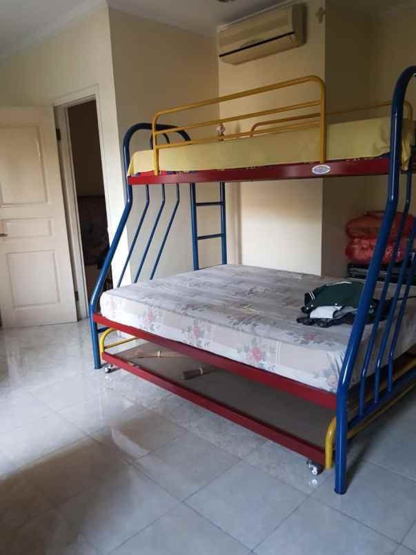 dijual rumah raffles hills cibubur