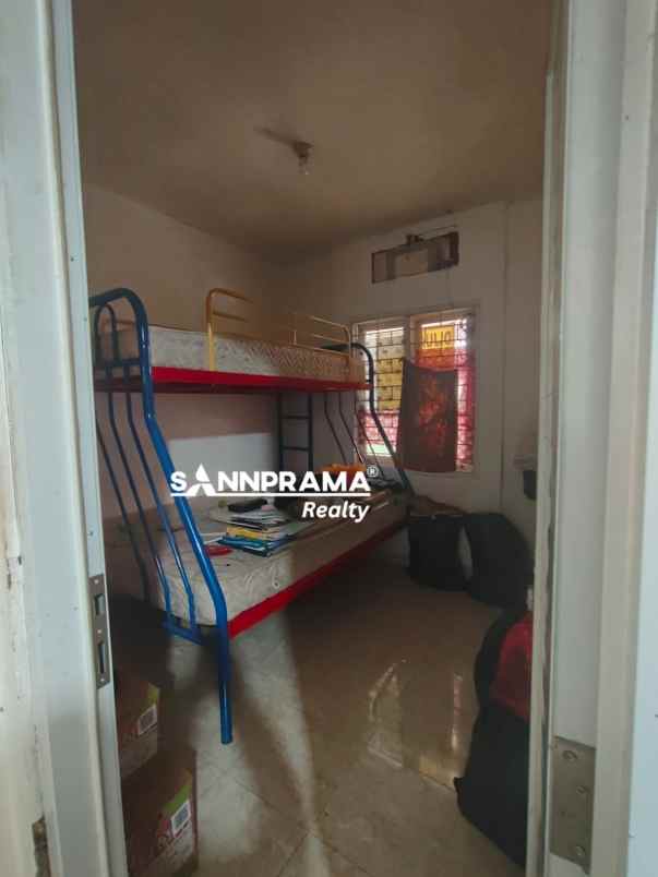 dijual rumah rafles hills