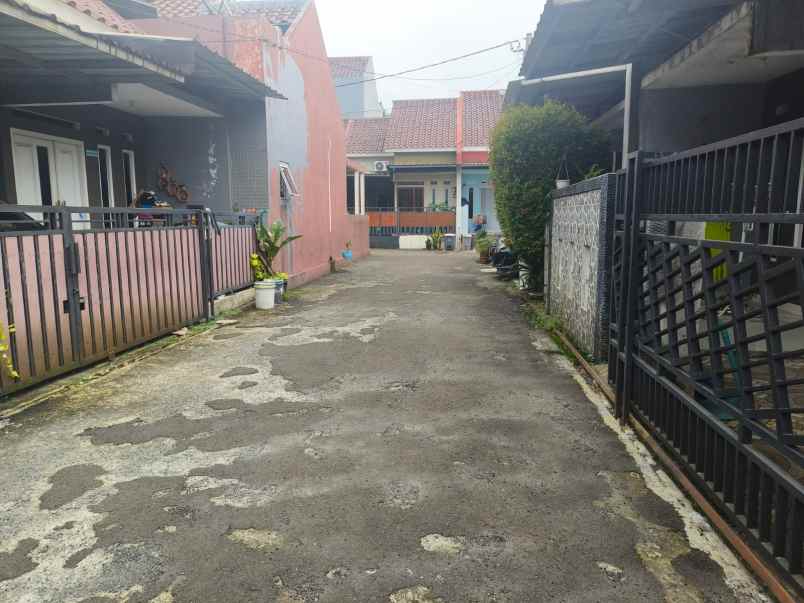 dijual rumah rangkapan jaya baru