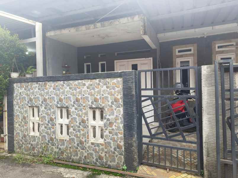 dijual rumah rangkapan jaya baru