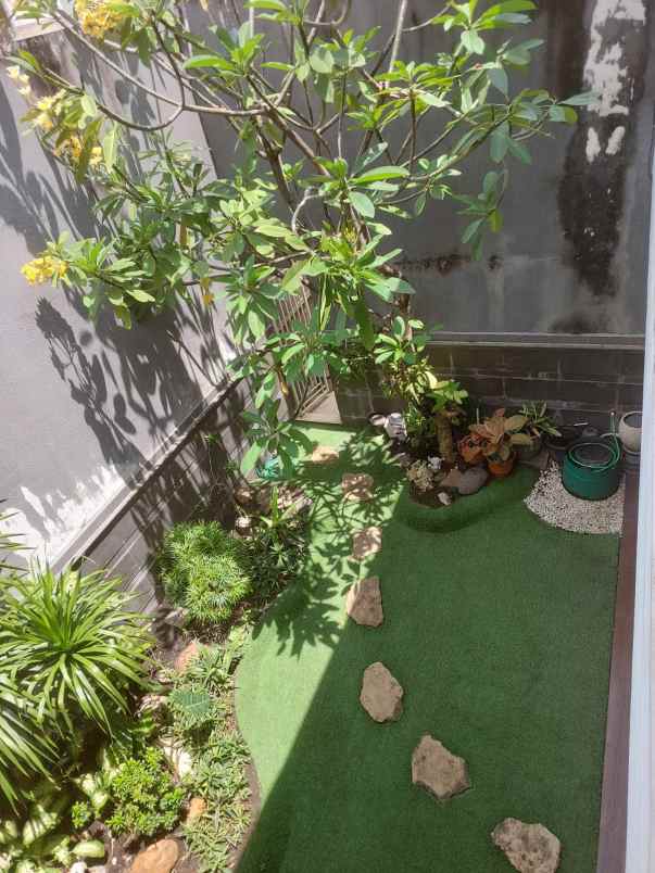 dijual rumah royal residence kec wiyung