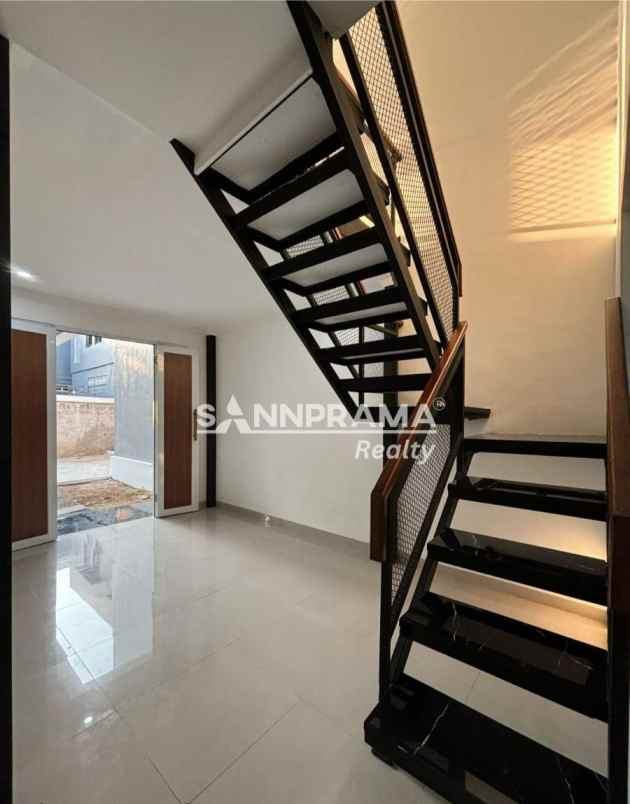 dijual rumah rumah baru disain mewah di beji depok