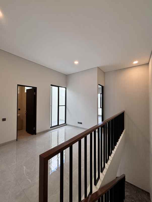 dijual rumah rumah darmo baru barat
