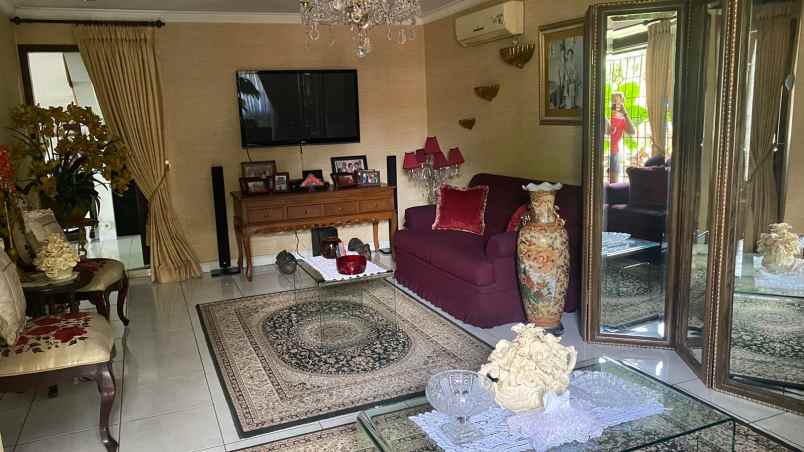 dijual rumah salemba