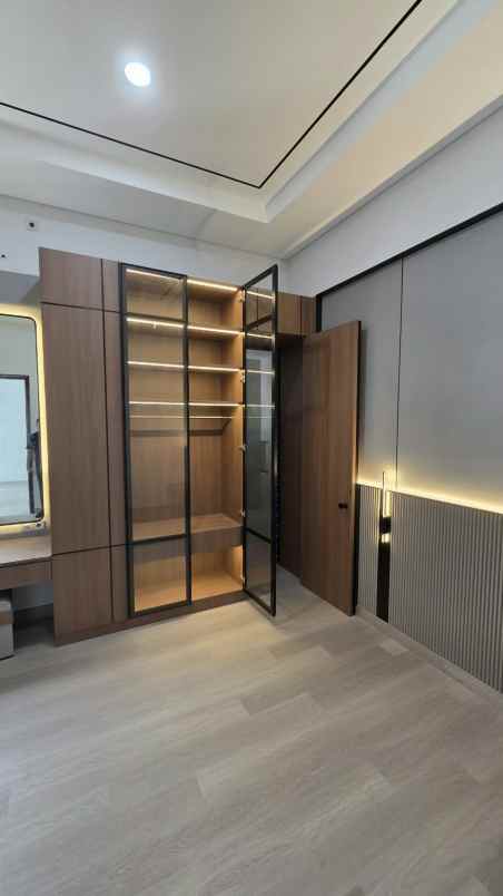 dijual rumah san antonio pakuwon city
