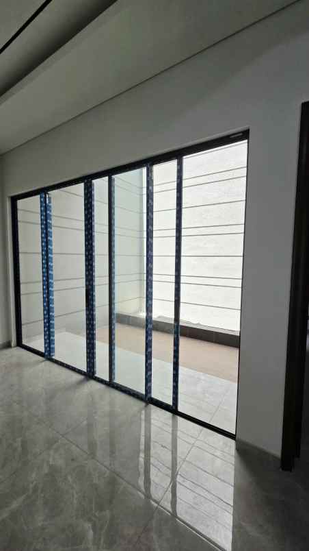 dijual rumah san antonio pakuwon city