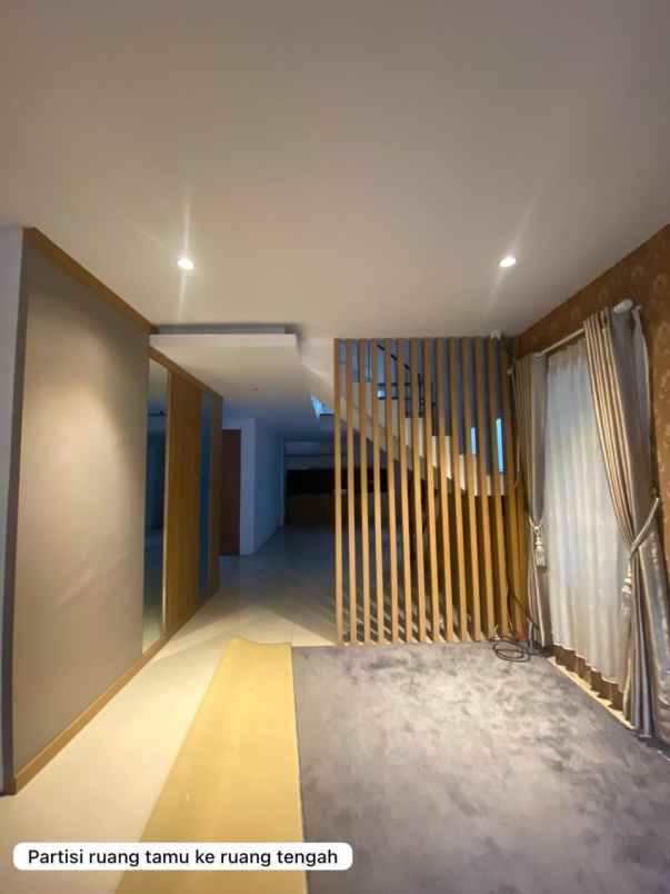 dijual rumah sanggar hurip