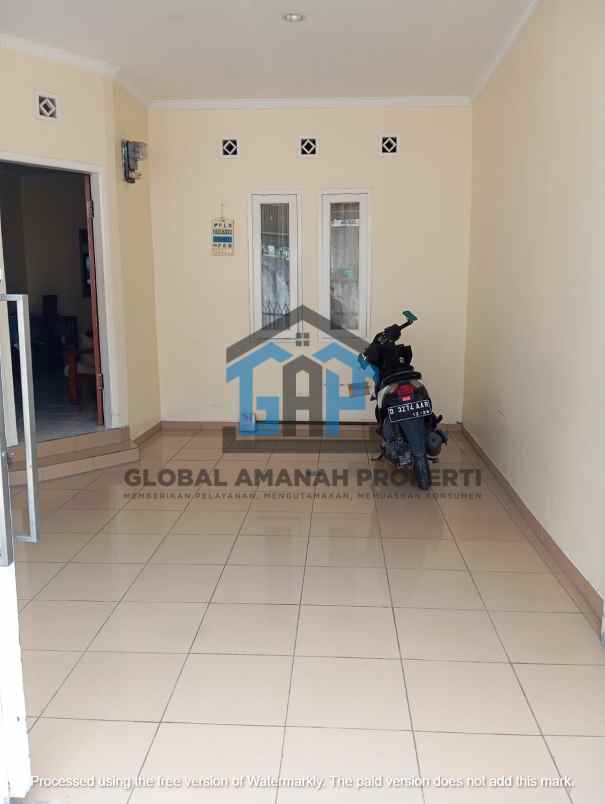 dijual rumah sariwangi regency