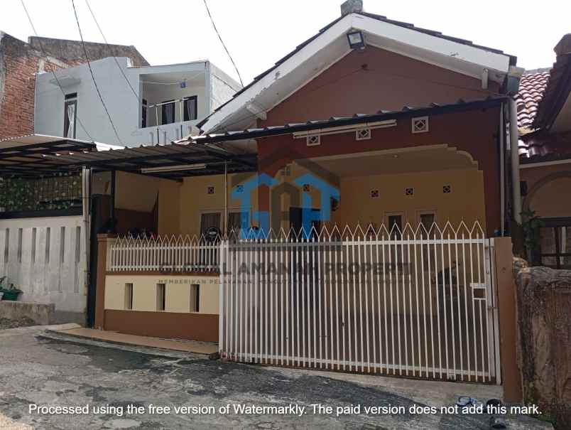 dijual rumah sariwangi regency