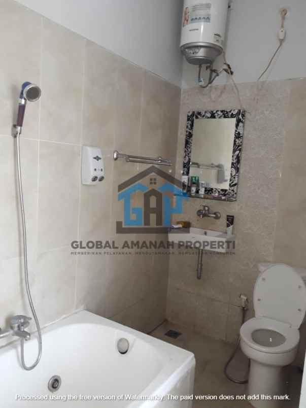 dijual rumah sariwangi regency