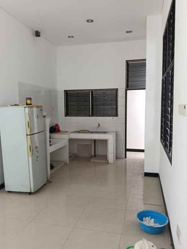 dijual rumah satelit utara