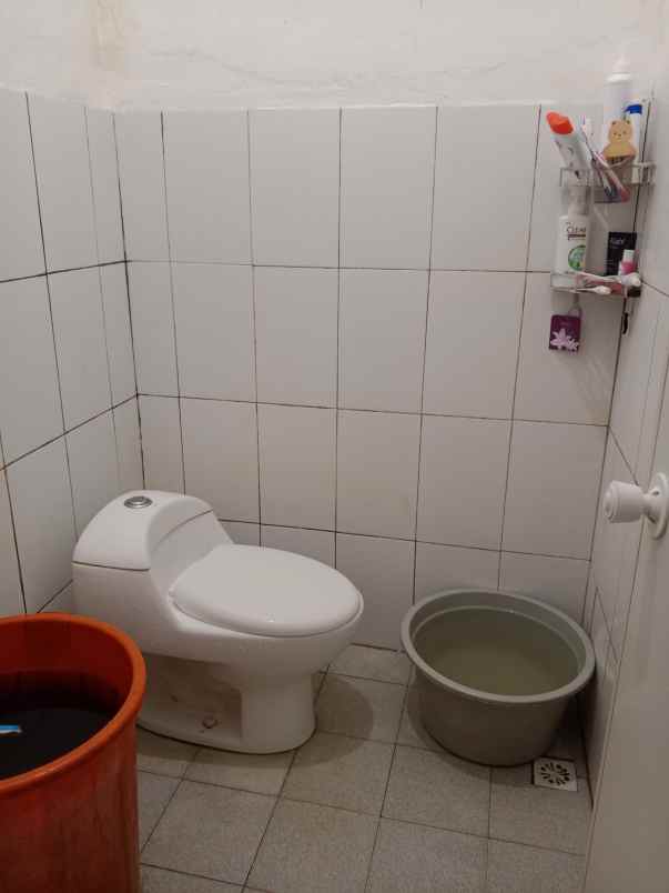 dijual rumah second siap huni