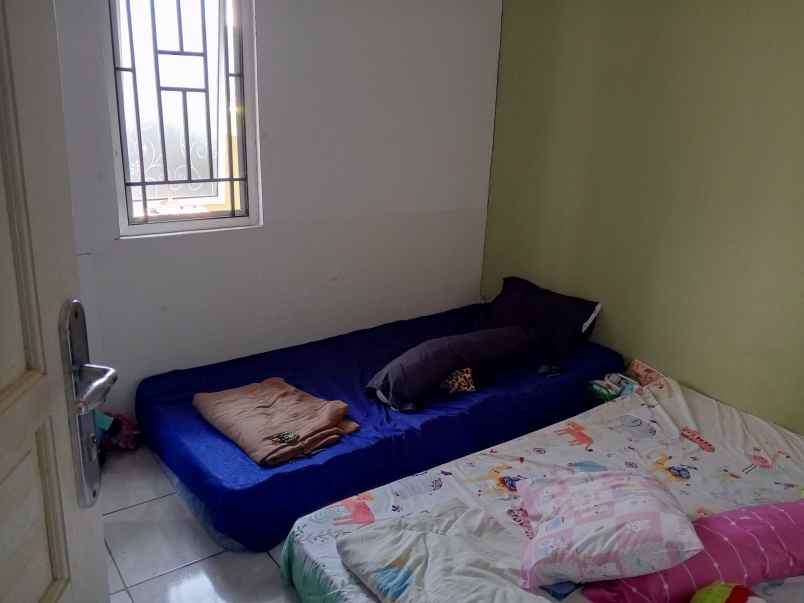 dijual rumah second siap huni