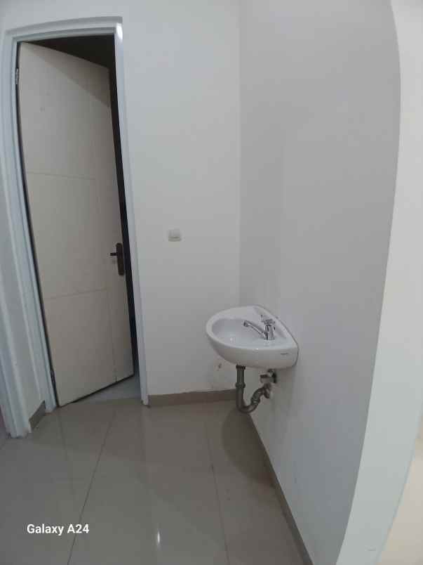 dijual rumah sentul city