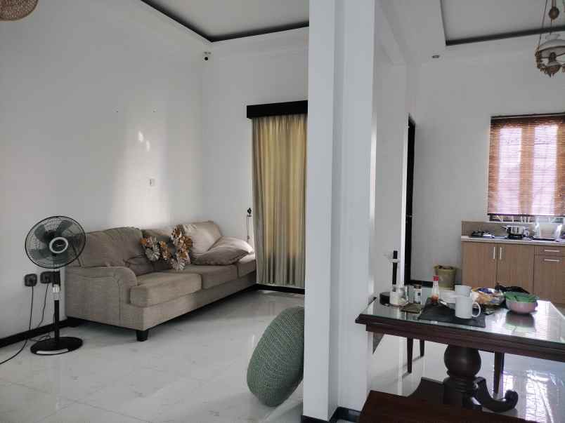 dijual rumah siap huni 2 lantai di malang