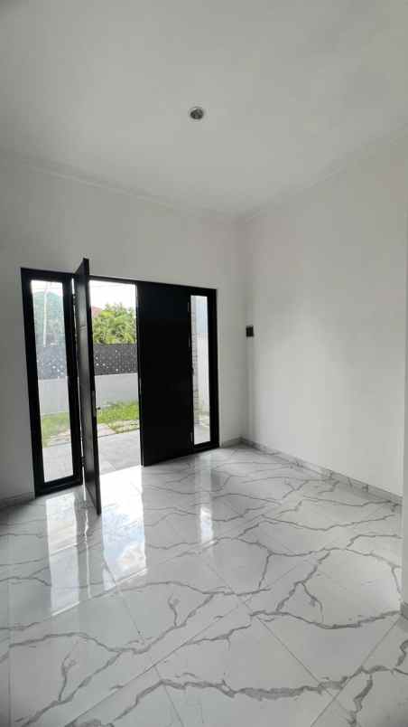 dijual rumah siap huni di perumahan mojopahit jember