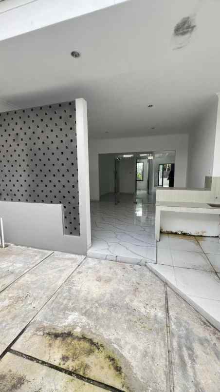dijual rumah siap huni di perumahan mojopahit jember