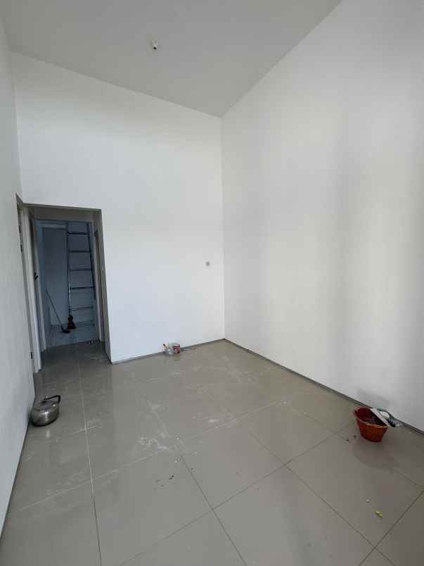 dijual rumah sikatan